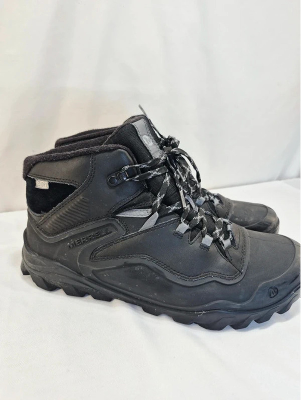 Merrell Men's 10 Overlook 6 Ice+ Waterproof cold-weather hiking boots